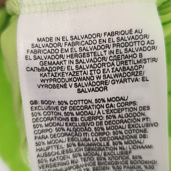 *NWT* THE NORTH FACE Neon Green Oversized Cropped Tee w/Front Logo, size XL - Picture 6 of 6